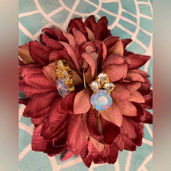 💛TODAY***$15***NWT vintage designer drop earrings. - Picture 1 of 4